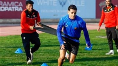 سيراميكا يطمئن على المغربي أحمد بلحاج قبل مواجهة الجونة