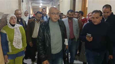 قنا.. وكيل الوزارة يتابع الخدمات الطبية بمستشفي دشنا المركز