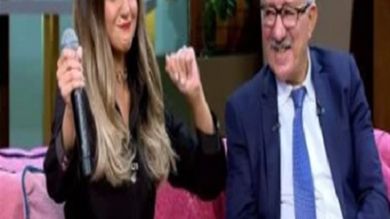 هند عبد الحليم ووالدها