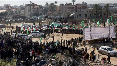 استعدادات بغزة لإطلاق سراح 6 محتجزين إسرائيليين ضمن صفقة التبادل