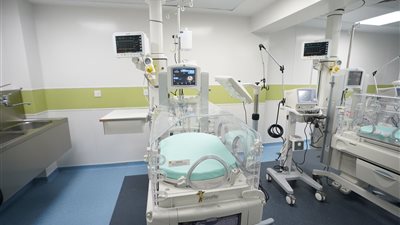 البنك الأهلي المصري يفتتح وحدة طوارئ مستشفى الأطفال ومركز نقل الدم والكيماوي لمرضى الأورام ومحضن مستشفى النساء والتوليد