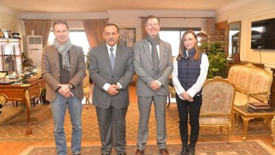 محافظ أسيوط يستقبل السفير الإسباني ووفد برنامج الأغذية العالمي