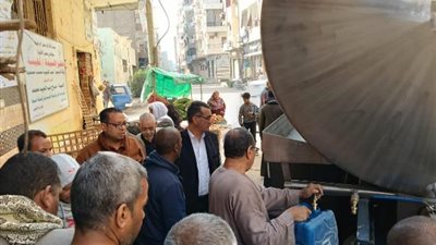محافظ الأقصر يعود لمتابعة أعمال اصلاح كسر خط الصرف الصحى بالحبيل
