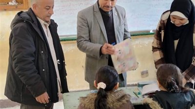 مدير تعليم الخانكة يتابع مدارس القلج
