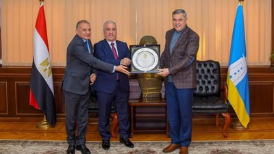 محافظ الإسكندرية يلتقي رئيس 