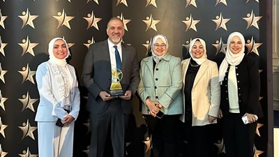 فوز مستشفى الثدي بالجائزة الذهبية لأفضل مشروع لتطوير برامج المرضى