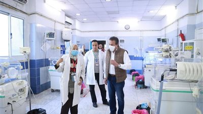 وزير الصحة يتفقد مستشفى الهلال ومستشفى شبرا العام بالقاهرة