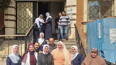 مكافأة العاملين بقسم الحضانات بمستشفى ببا لتميزهم