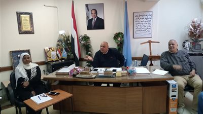 وكيل تعليم البحرالأحمر يعقد اجتماعاتنسيقيا لتعليم الطلاب البوكليت