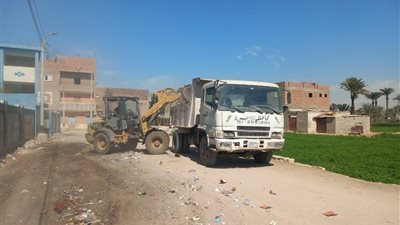 محافظ أسيوط يوجه بتكثيف حملات النظافة في قرى أبنوب