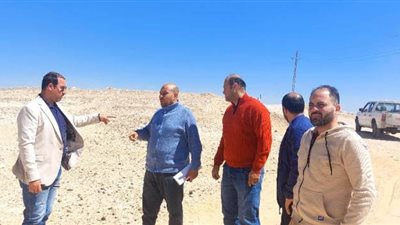 محافظ أسيوط: تسليم 10 أفدنة لهيئة السلع التموينية لإنشاء صوامع