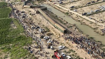 السلطات الباكستانية تعلن حالة الطوارئ جراء اختطاف قطار ركاب