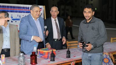 رئيس جامعة كفر الشيخ يشارك اسرة طلاب من أجل مصر حفل إفطار