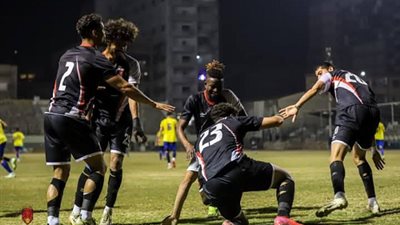 قطار السكة دهس طنطا بهدفين بدورى المحترفين.