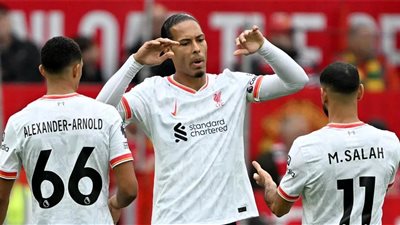 روبي فاولر: ليفربول تعامل بشكل سيء مع محمد صلاح وفان دايك وأرنولد
