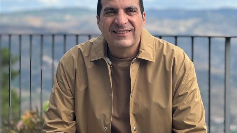 الدكتور عمرو خالد