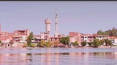 قرية الفرستق.. صرح صناعي شامخ لا يعرف البطالة