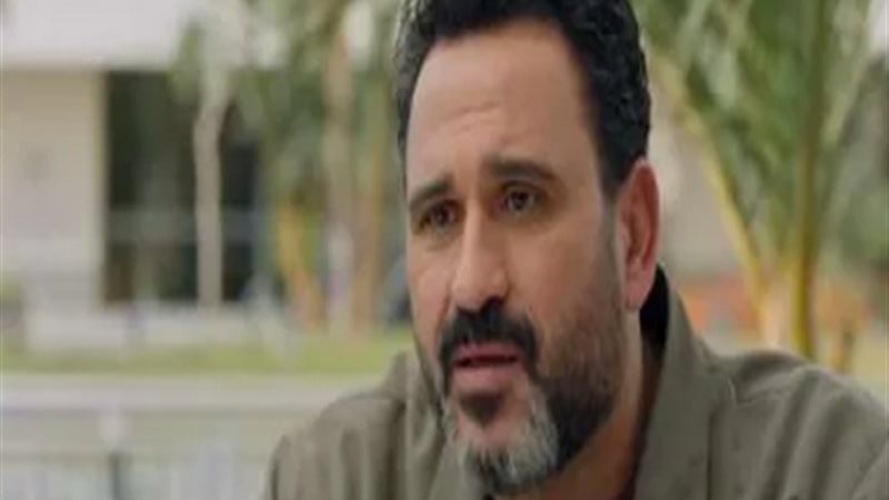 أكرم حسني