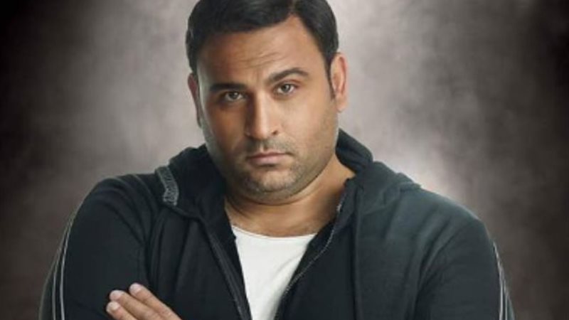 أكرم حسني