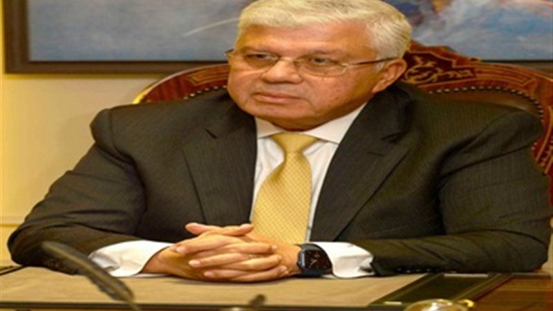 الدكتور أيمن عاشور