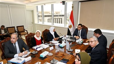 وزير الإسكان يستعرض تعديلات قانون البناء الجديد