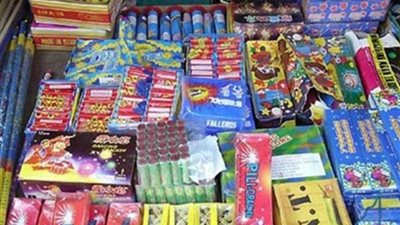 إحالة عاطل للجنايات لحيازتة 100 ألف صاروخ ألعاب نارية في الأزبكية