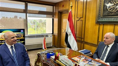 رئيس جامعة قناة السويس: مصر محظوظة بقائدها عبدالفتاح السيسي 