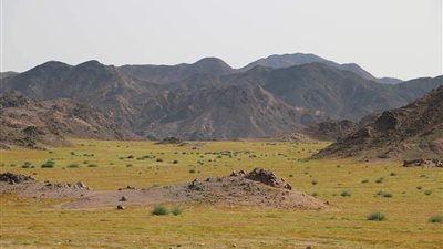 وادى الجمال.. وجهة سياحية متميزة لهواة المشى وتسلق الجبال