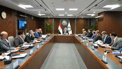 وزير البترول يوجه بالتوسع فى إنشاء المحطات المشتركة بين غازتك وإيني
