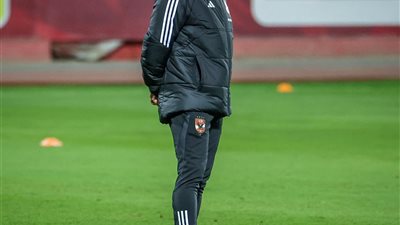 كولر يستقر على هذا الثنائي فى دفاع الأهلي أمام الهلال السوداني