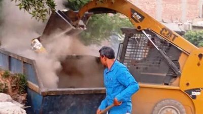 تكثيف جهود النظافة العامة ورفع التراكمات والمخلفات فى مراكز أسوان