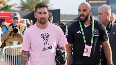 هناك مشكلة كبيرة.. الحارس الشخصي لـ ميسي يخرج عن صمته