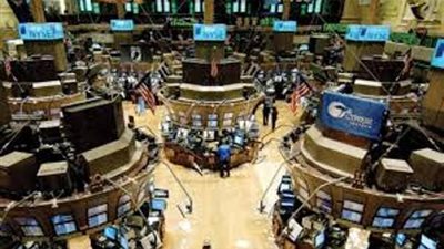تراجع الأسواق الأوروبية وسط ترقب لخطة ترامب للتعريفات الجمركية