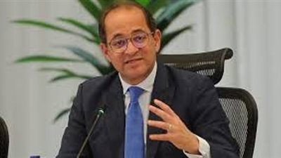 مليار جنيه لدعم الشباب.. توفير سيارات تاكسي وربع نقل تعمل بالغاز