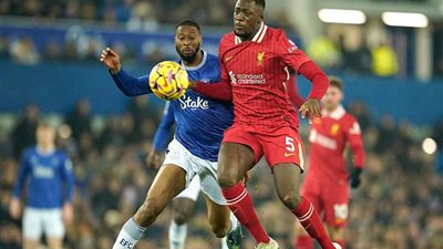 بث مباشر مشاهدة مباراة ليفربول وإيفرتون فى الدوري الإنجليزي