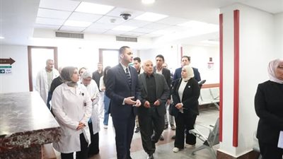 نائب وزير الصحة يوجه بتفعيل النظام الإلكتروني لتسريع استصدار القرارات