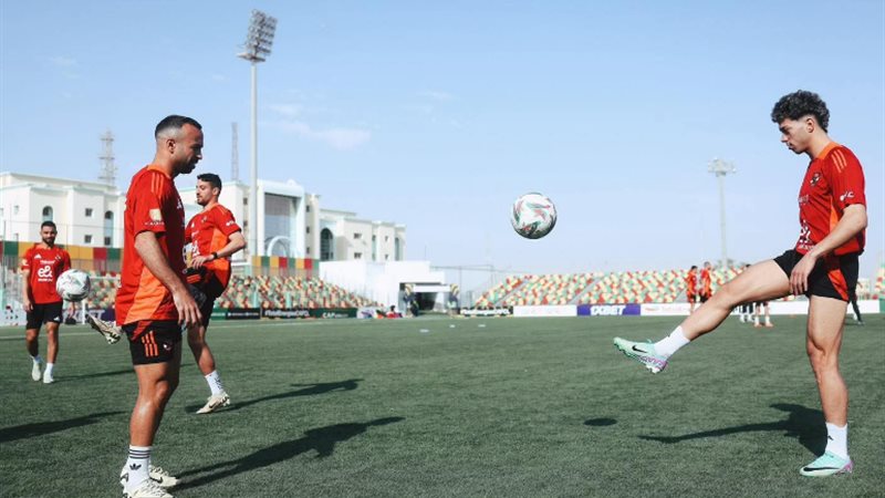 الأهلي يخوض مرانه