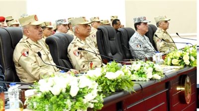 وزير الدفاع يشهد تنفيذ مشروع مراكز القيادة التعبوى لقوات الدفاع الجوى والقوات الجوية