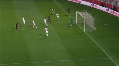شاهد.. الفحلي يتقدم بالهدف الأول للجيش الملكي أمام بيراميدز