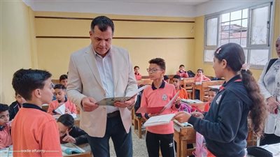 وكيل تعليم دمياط يتفقد مدارس عزبة البرج
