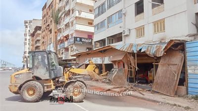 حملات مكبرة لرفع الإشغالات بمدينتى دمياط وفارسكور