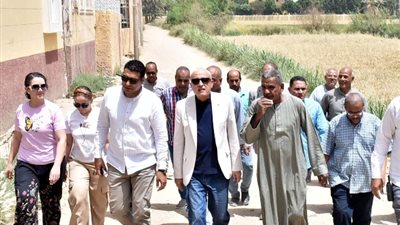 محافظ الأقصر يتفقد أعمال المشروعات التنموية والخدمية بمدينة الطود