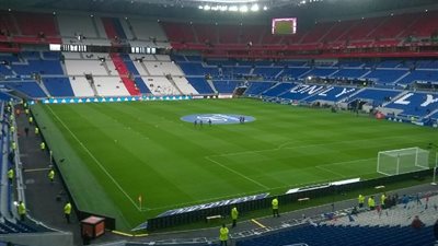 ملعب بارك أولمبيك ليونيي يحتضن لقاء مانشستر يونايتد وليون