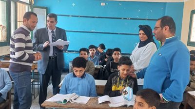 مدير تعليم الخانكة يشيد بالعملية التعليمية في مدرسة الحره