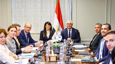المشاط تشهد إطلاق خدمات الشباك الواحد الرقمية بالمنطقة الاقتصادية