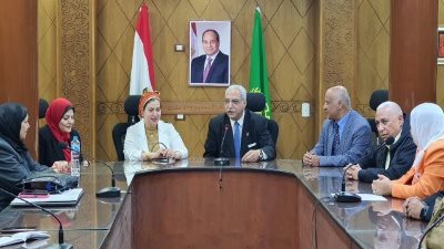 مدير تعليم القليوبية يناقش تعليمات 
