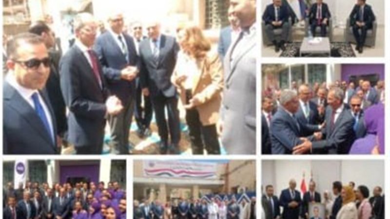 وزير الاتصالات ومحافظة