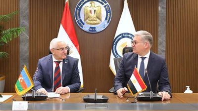 وزير البترول يبحث مع سفير أذربيجان فرص إقامة تعاون استراتيجي في الطاقة