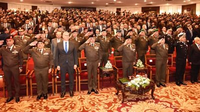 وزير الدفاع يشهد مناقشة البحث الرئيسى لهيئة عمليات القوات المسلحة