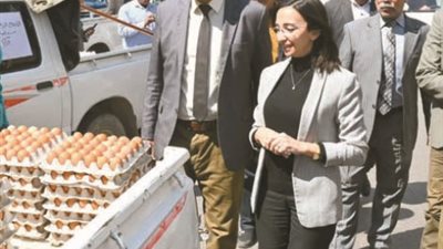 البحيرة تطلق قافلة لبيع بيض المائدة احتفالاً بأعياد الربيع
